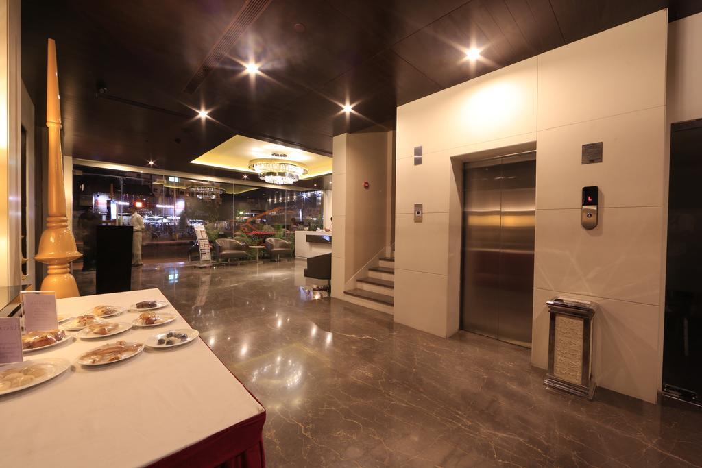 Hotel Regalia Tirupati Exterior foto